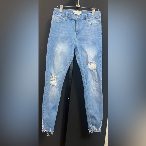 003 - Free People Distressed Cropped Jeans - Picture 2 of 7